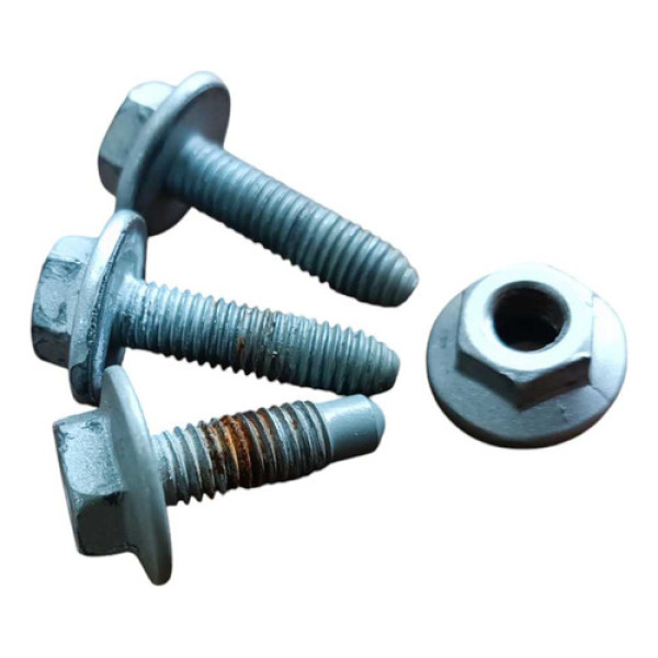 Parafuso Dobradiça Inf Diant Direita Renault Logan 1.6 2021