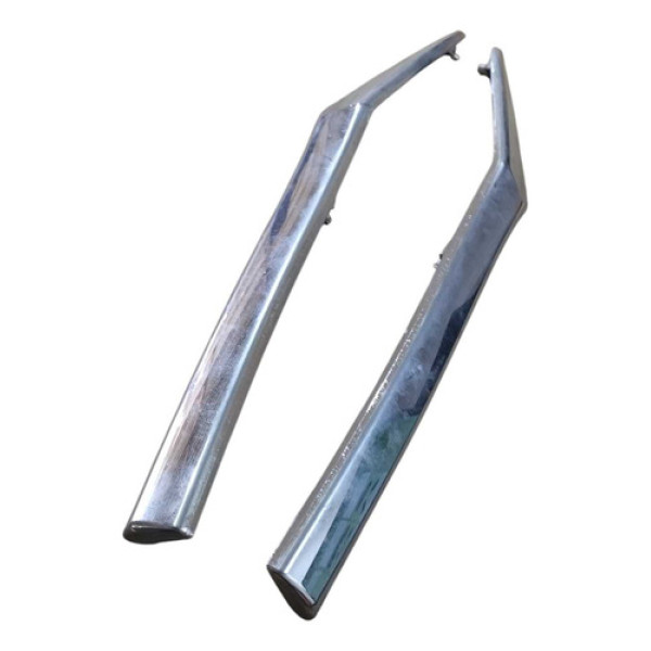 Friso Do Para-choque Toyota Hilux Lado Dir E Esq 2016 A 2020