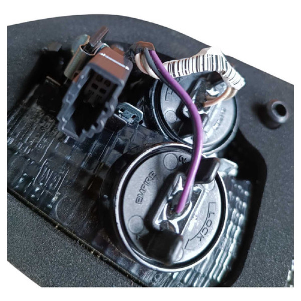  Lanterna Tras Tampa Direita Chevrolet  Onix Plus Turbo 2024