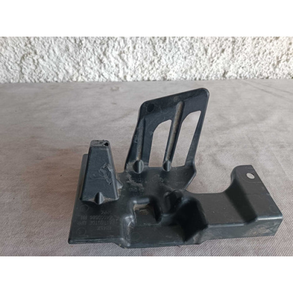 Suporte Acabamento Defletor Radiador Outlander Lado Direito